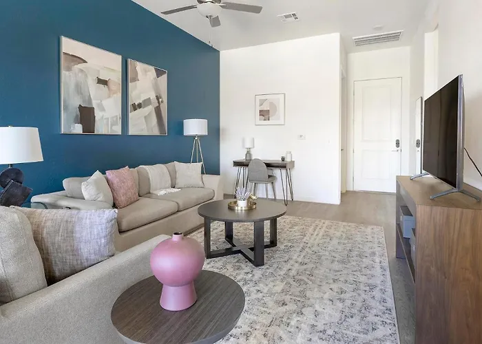 Landing - Linda Vista Apartment